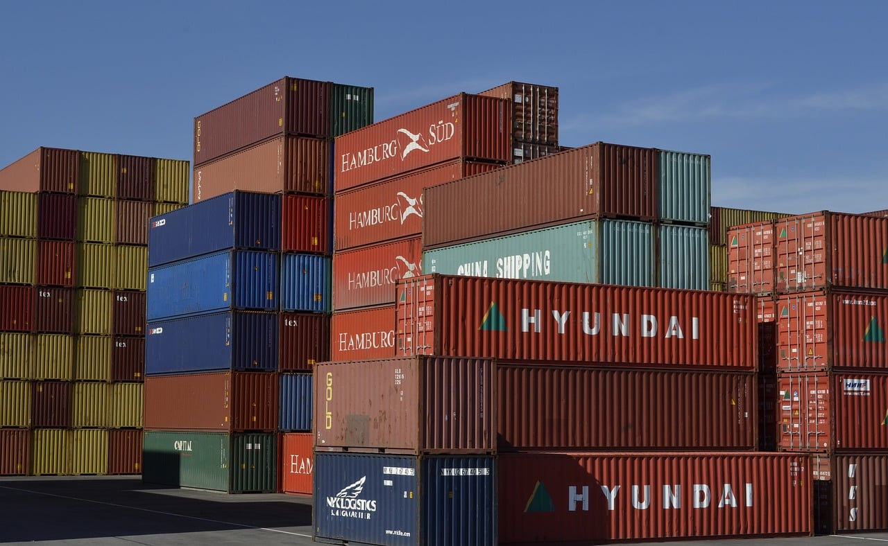 Lee más sobre el artículo La codificación de contenedores para el transporte marítimo internacional