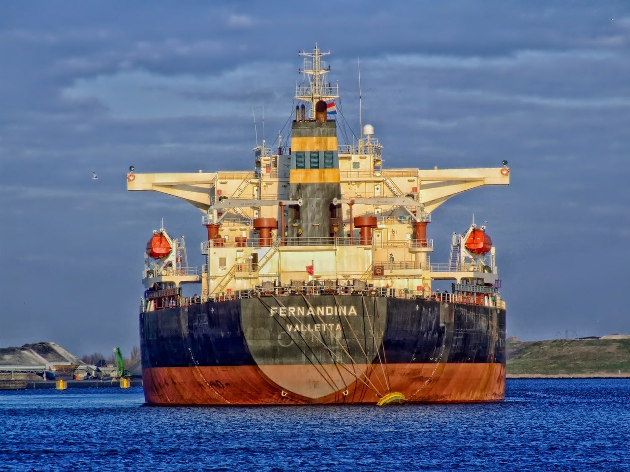 Lee más sobre el artículo Transporte marítimo internacional : modalidades de explotación