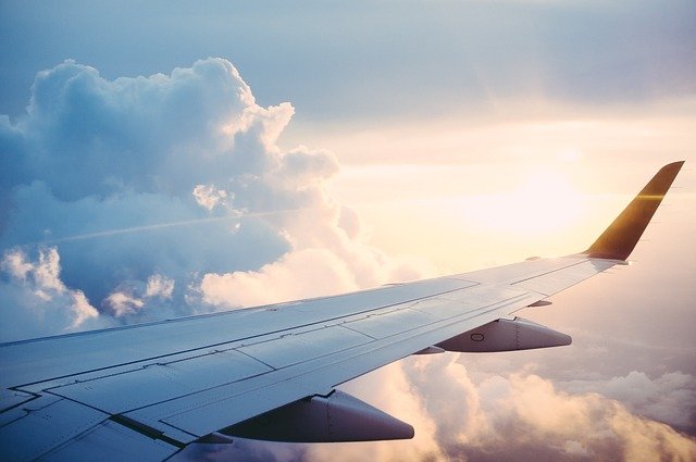 Lee más sobre el artículo Aspectos clave del transporte aéreo de mercancías que se deben conocer