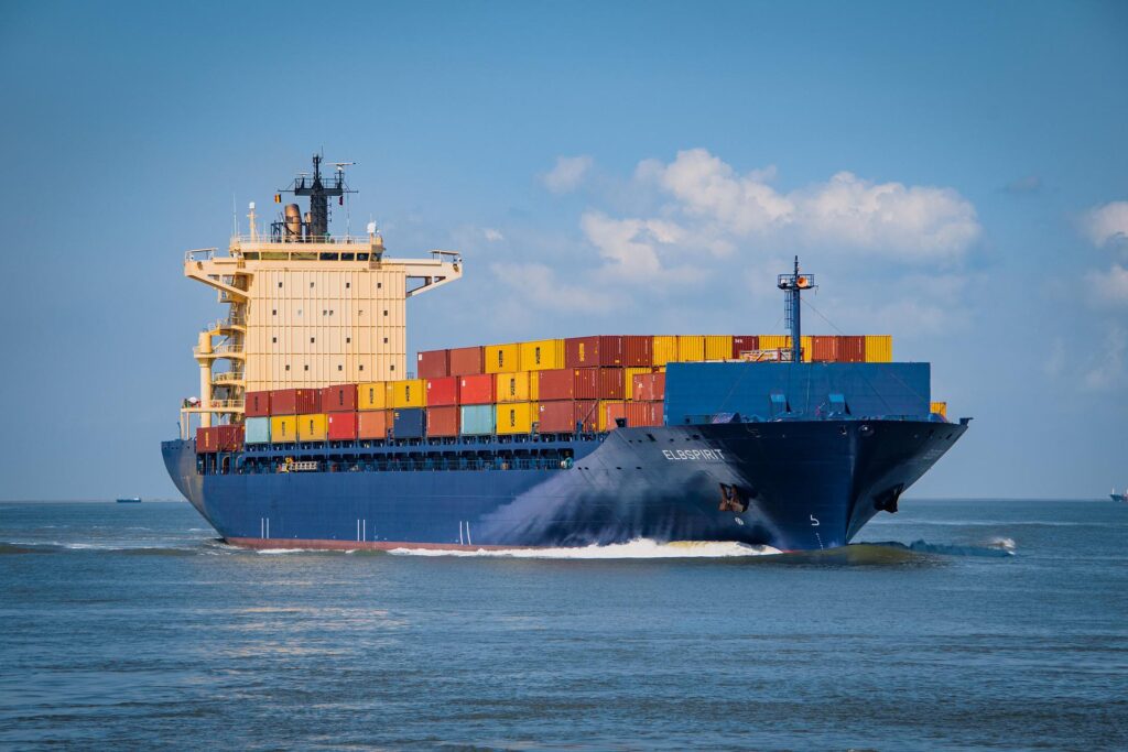 Quais os maiores navios de carga do mundo e quanto podem transportar?
