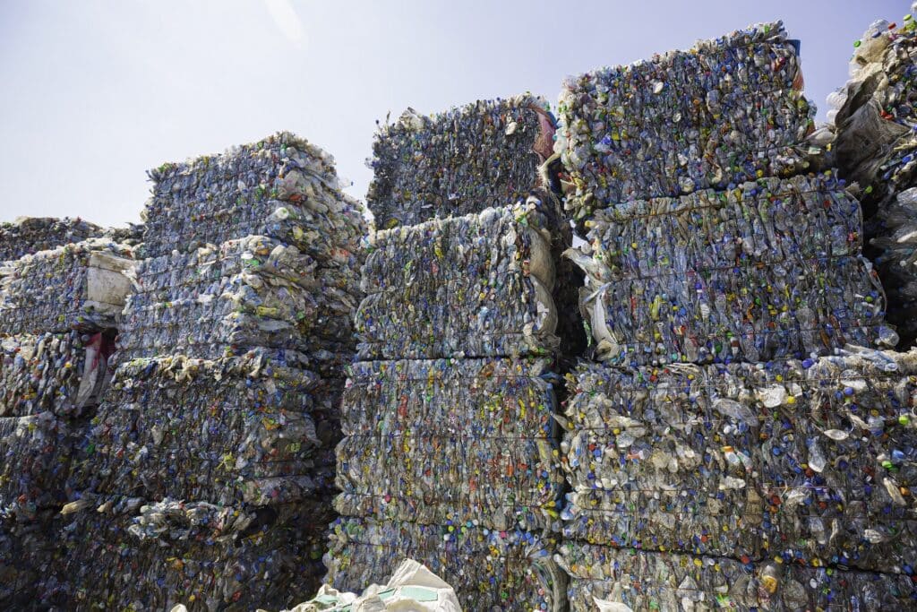 ¿Cómo llevar a cabo el transporte de residuos a nivel internacional?