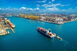 ¿Cuáles son los mayores puertos en tráfico de contenedores?